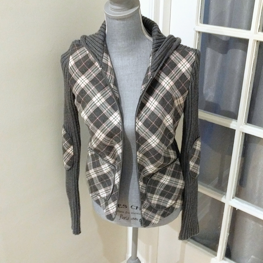 IRIS sweater/hoodie